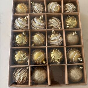 Gold Holiday Ornament Set